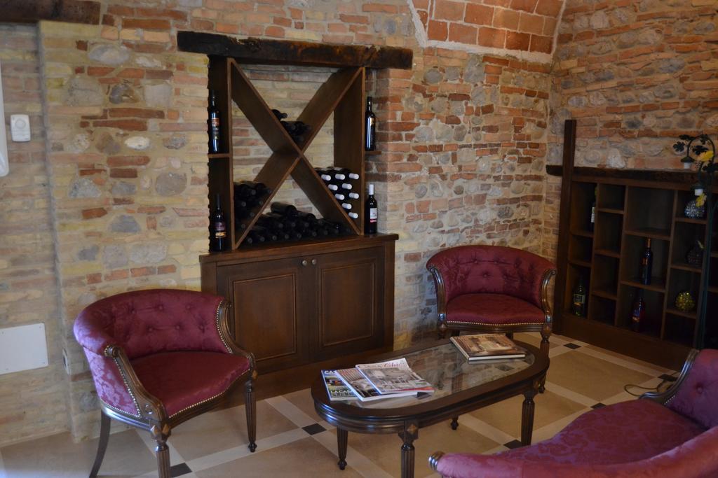 Agriturismo De Luca Mozzagrogna Exteriör bild