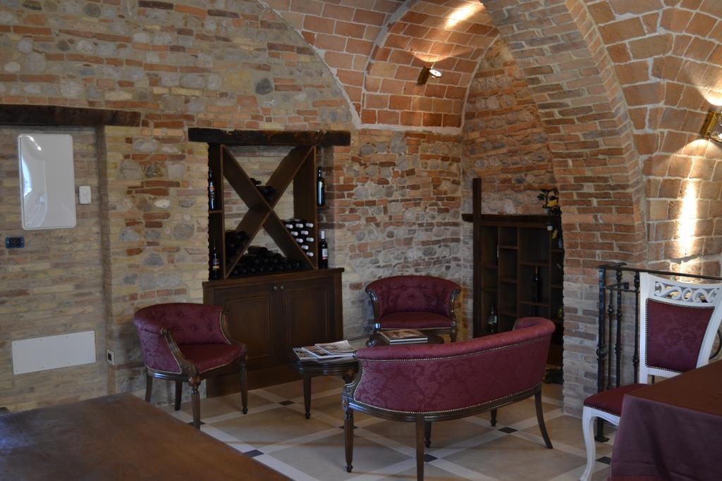 Agriturismo De Luca Mozzagrogna Exteriör bild