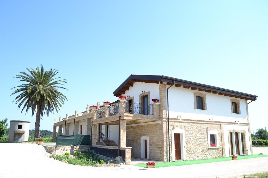 Agriturismo De Luca Mozzagrogna Exteriör bild