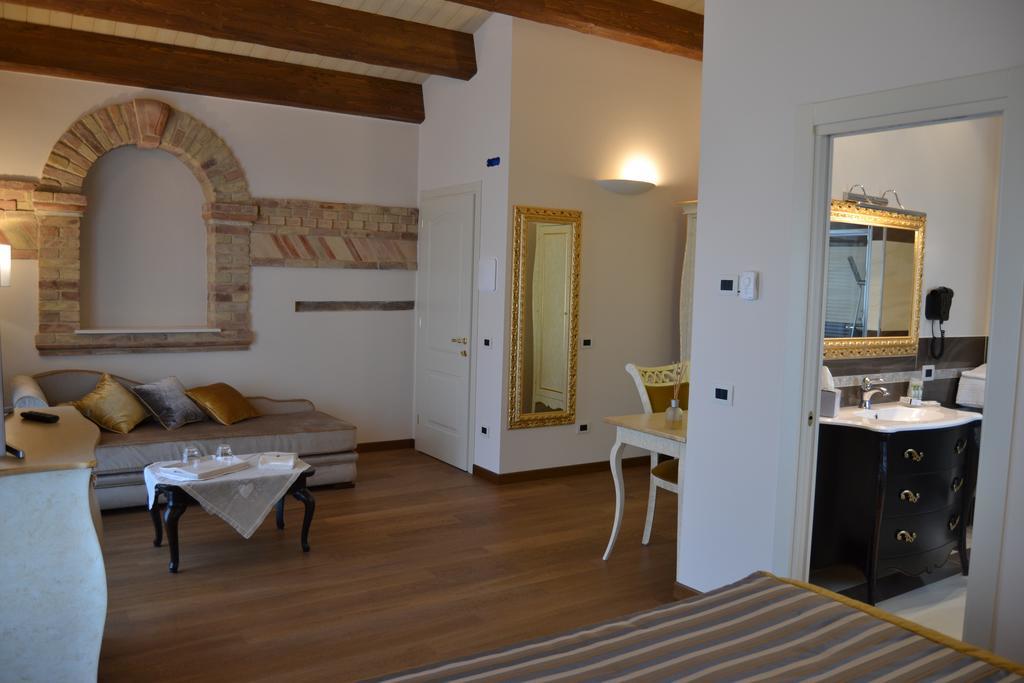 Agriturismo De Luca Mozzagrogna Exteriör bild